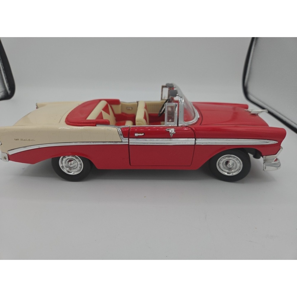 1/18 1956 CHEVROLET (BEL AIR ) CONVERT. RED/IVORY, BY ERTL AMER.MUS.# 33583